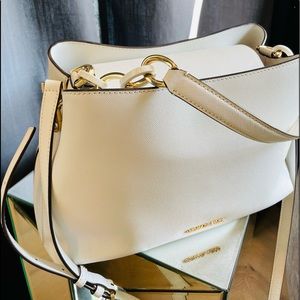 Limited edition MK white stylish pers